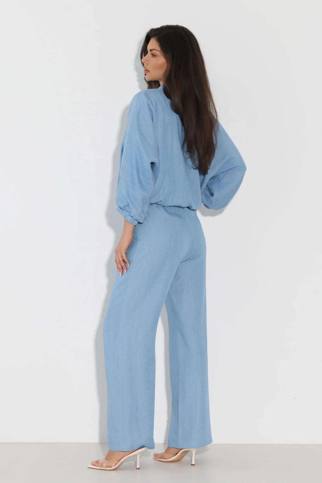 Moteriškos Light Denim kelnės iš nugaros